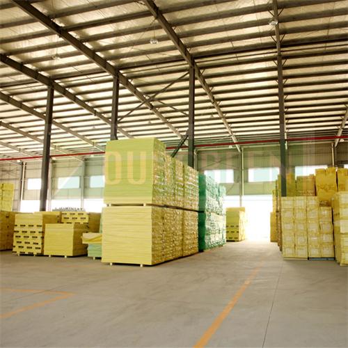 如何對(duì)擠塑板進(jìn)行現(xiàn)場的施工操作呢？