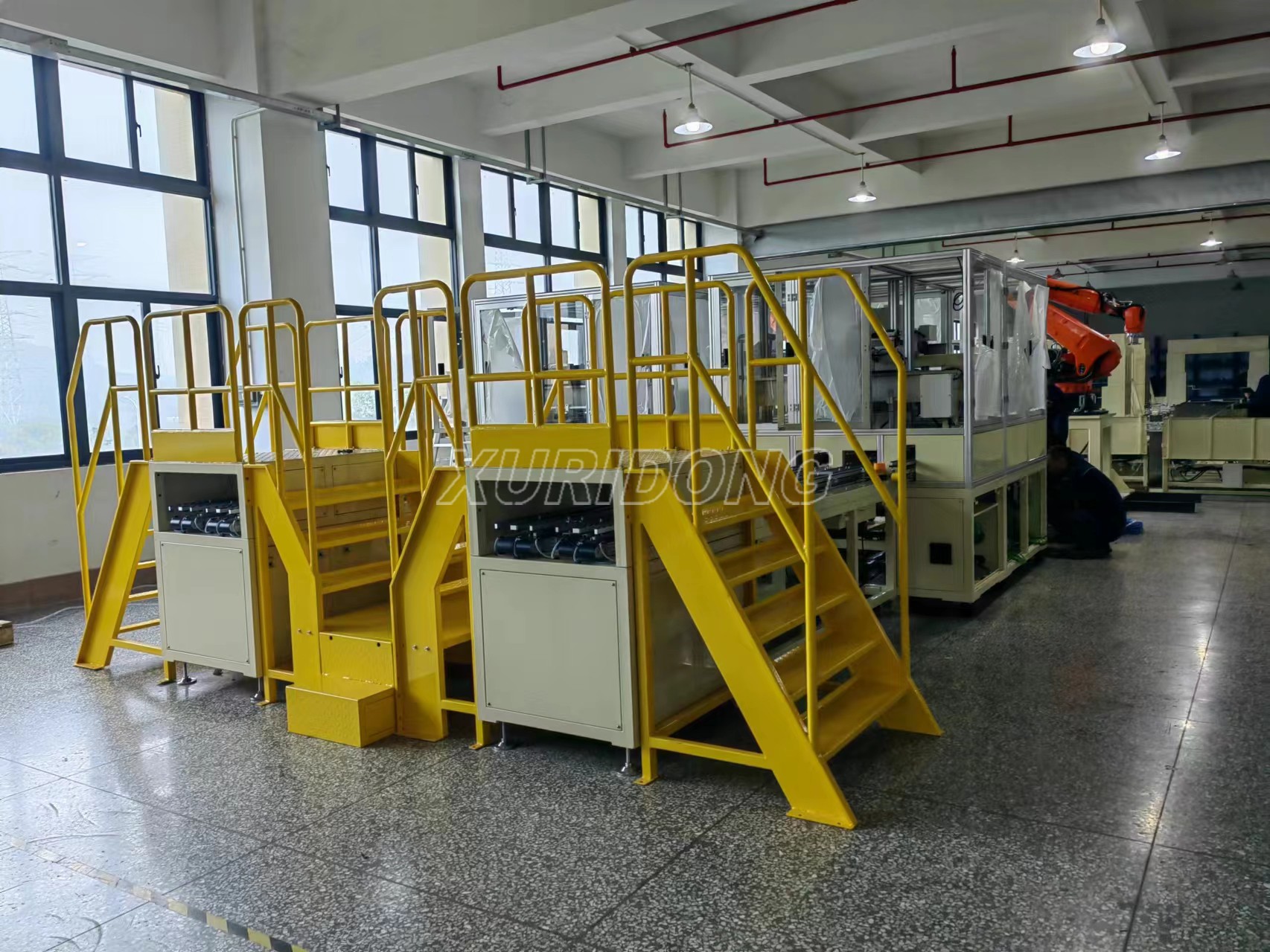 方殼電池分選組盤(pán)包裝線 (1)