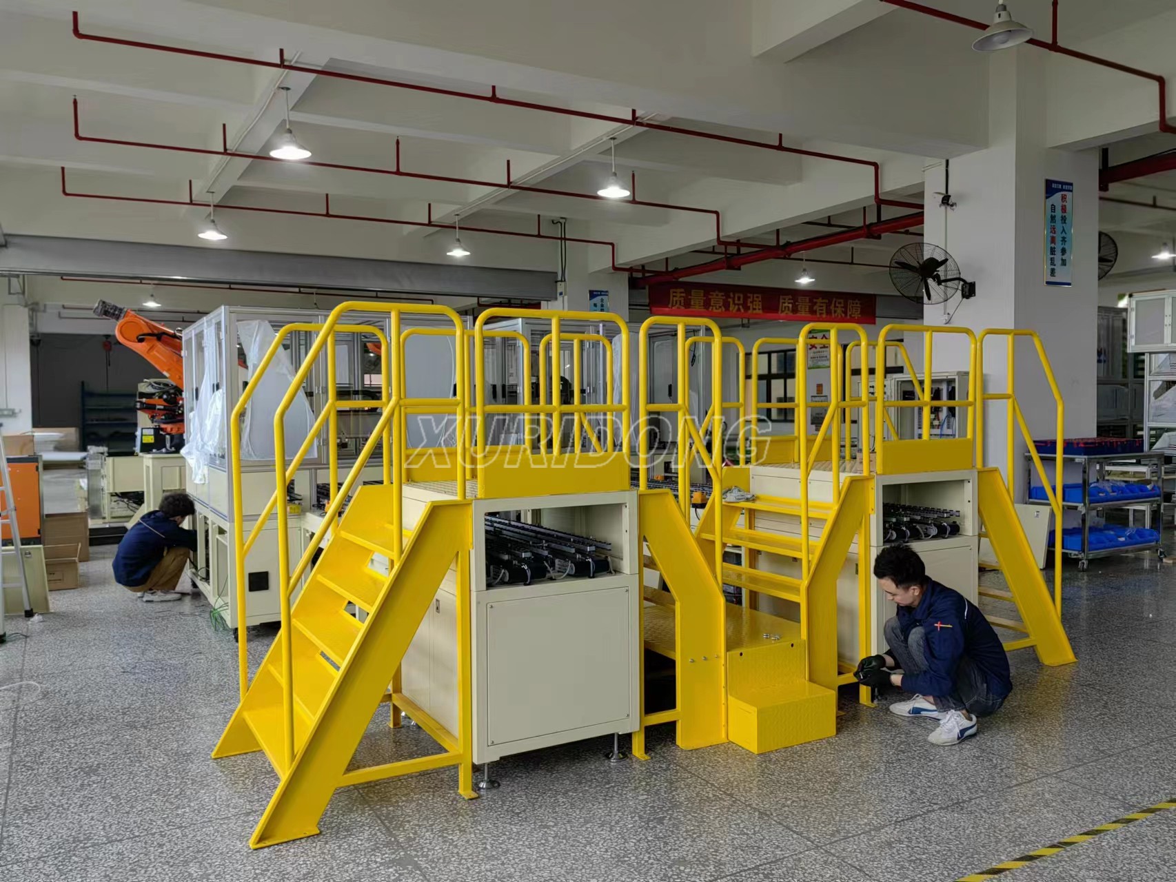 方殼電池分選組盤(pán)包裝線 (4)